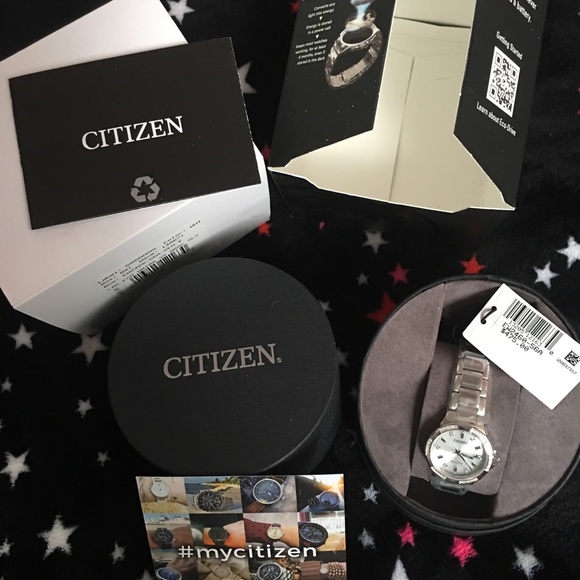⏱Citizen’s watch in silver - Picture 3 of 4